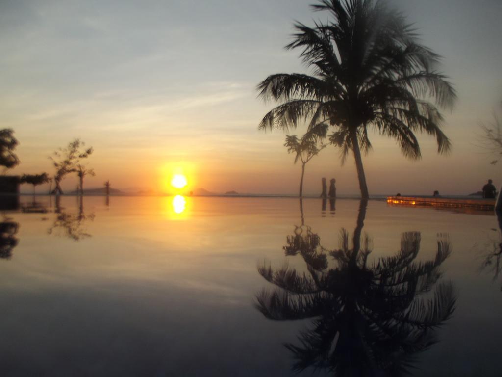 Luwansa Beach Hotel Labuan Bajo Ngoại thất bức ảnh