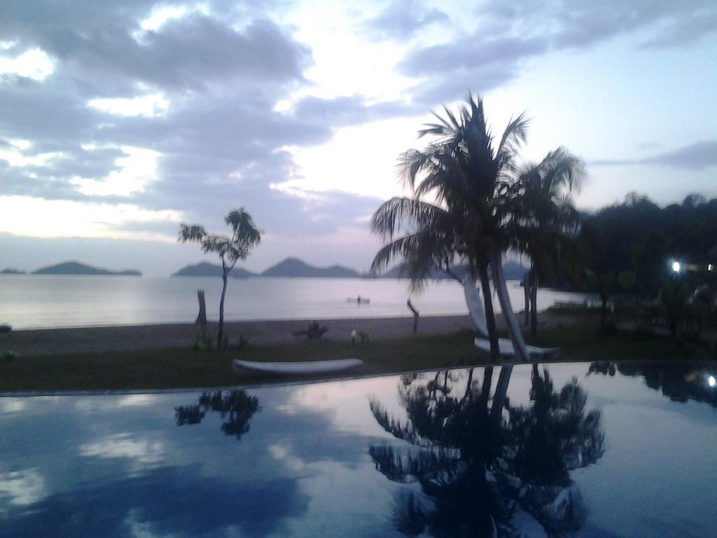 Luwansa Beach Hotel Labuan Bajo Ngoại thất bức ảnh