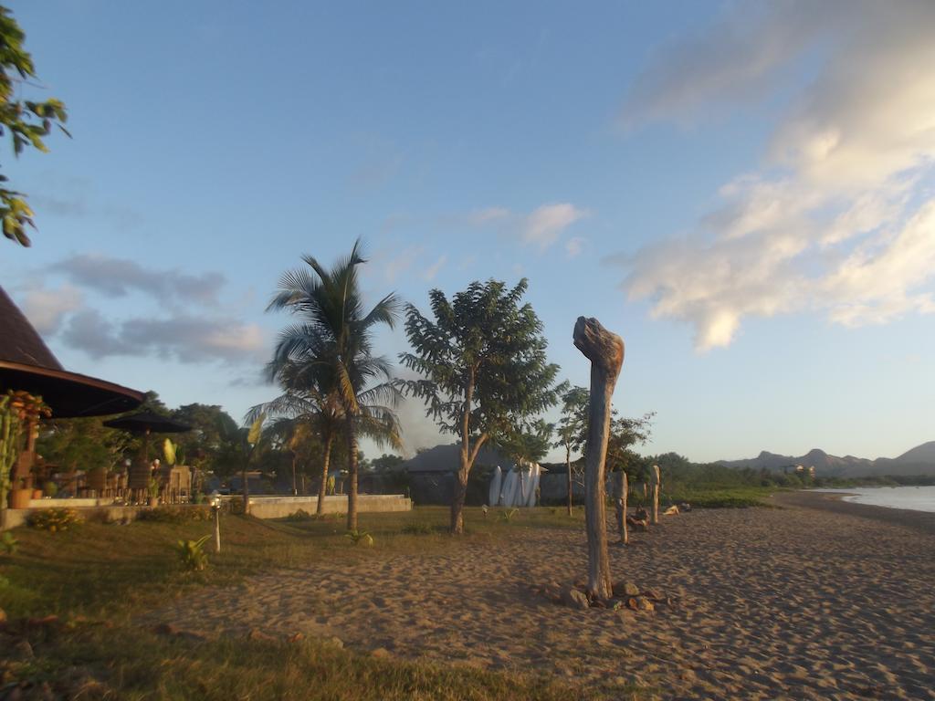 Luwansa Beach Hotel Labuan Bajo Ngoại thất bức ảnh