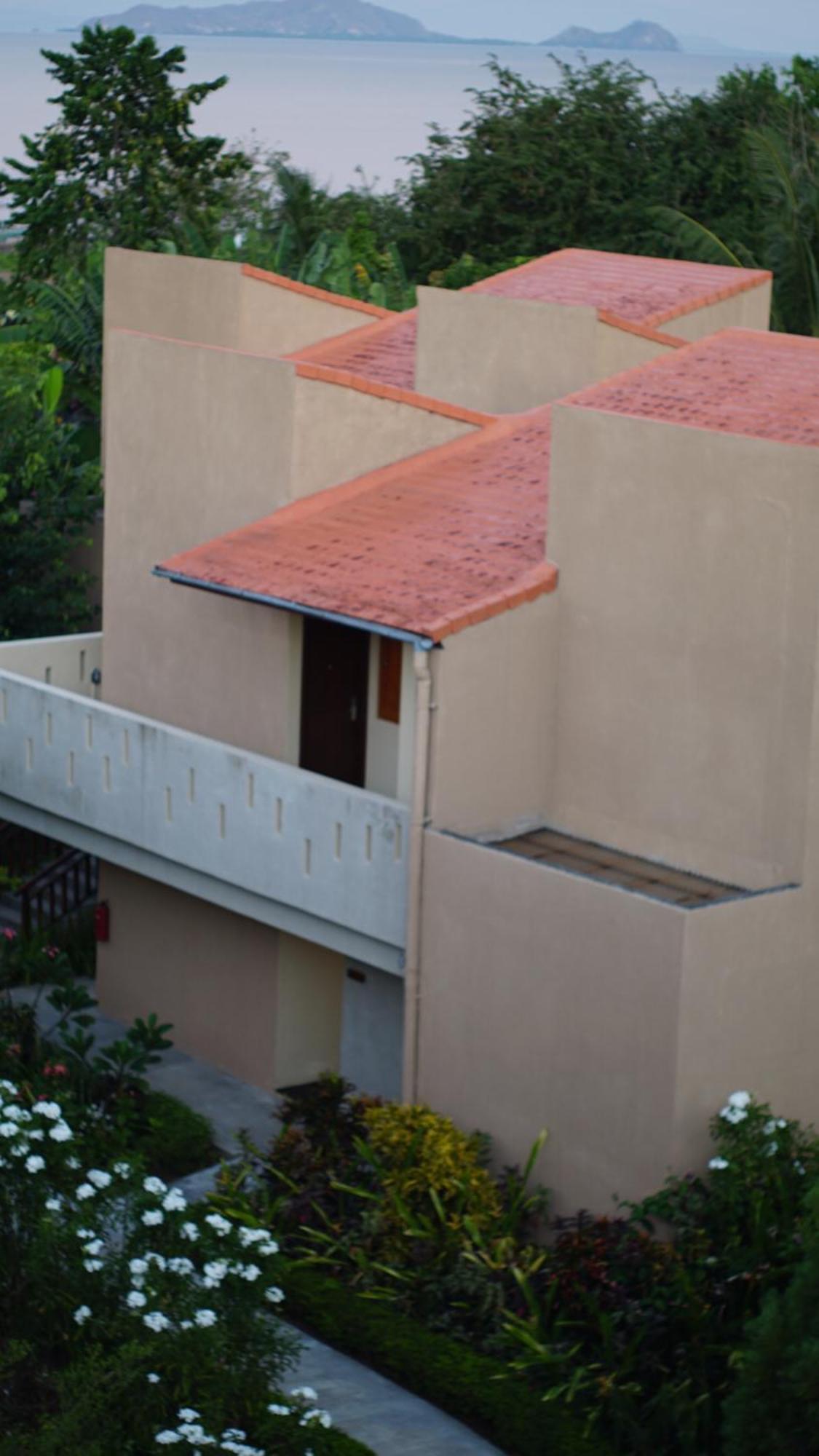 Luwansa Beach Hotel Labuan Bajo Ngoại thất bức ảnh
