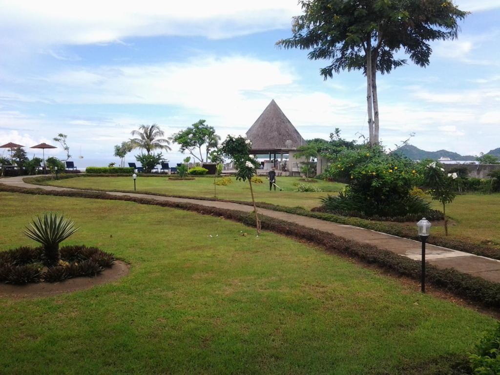 Luwansa Beach Hotel Labuan Bajo Phòng bức ảnh