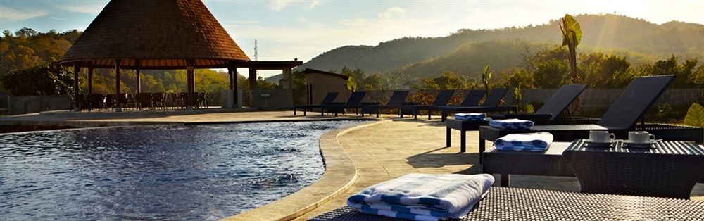 Luwansa Beach Hotel Labuan Bajo Ngoại thất bức ảnh