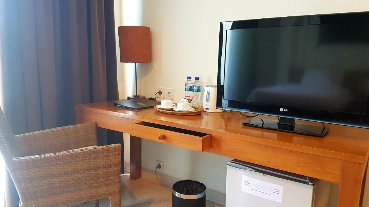 Luwansa Beach Hotel Labuan Bajo Ngoại thất bức ảnh