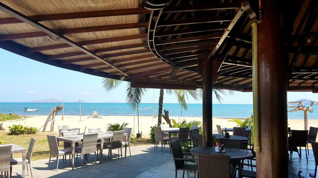 Luwansa Beach Hotel Labuan Bajo Ngoại thất bức ảnh